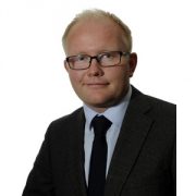 Selger Stig Eric Weiby. Foto.
