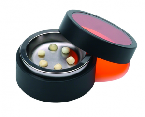 Ease-it med skål. Foto.